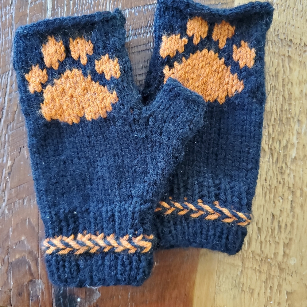 Fingerless mittens